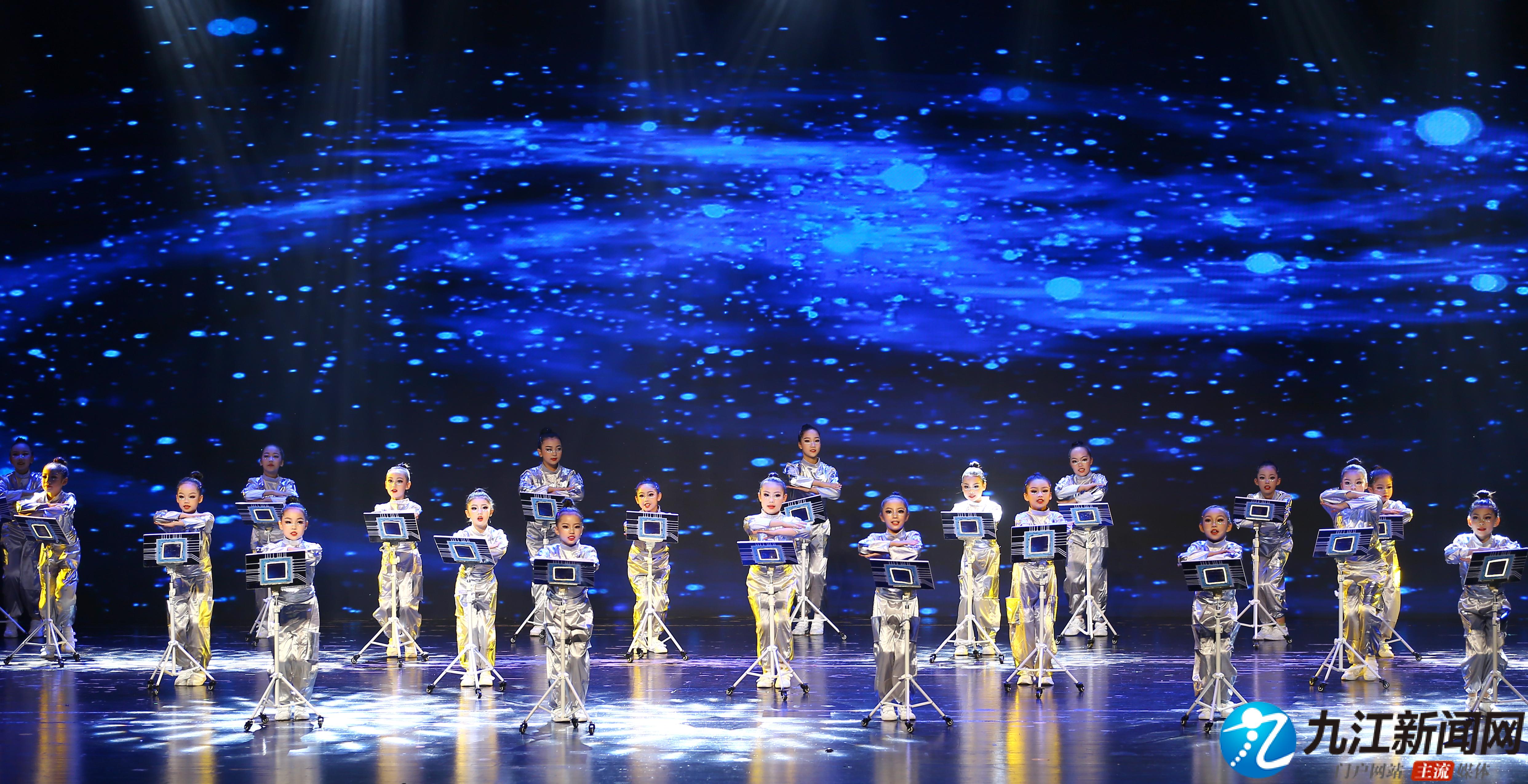 科技与人文共舞 九江上演全国首创“全要素AI科学之夜”(图3)