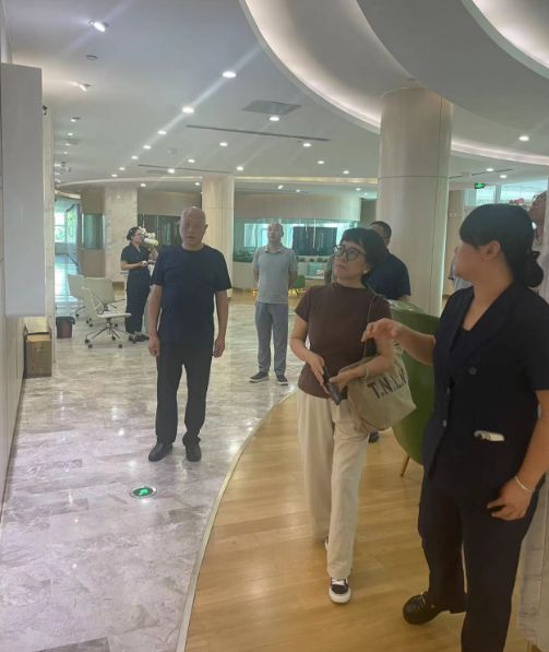抗衰老专委会调研团实地考察调研潘纳茜（北戴河）国际医院(图1)
