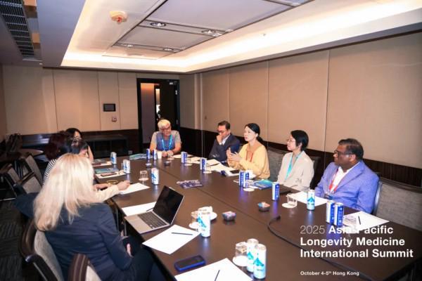 完美公司亮相亚太长寿医学国际峰会(图9)