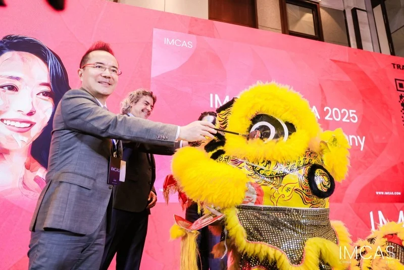 俊泰医疗美容薛志强博士再度受邀IMCAS医美大会 分享“超声引导馒化修复技术”(图1)