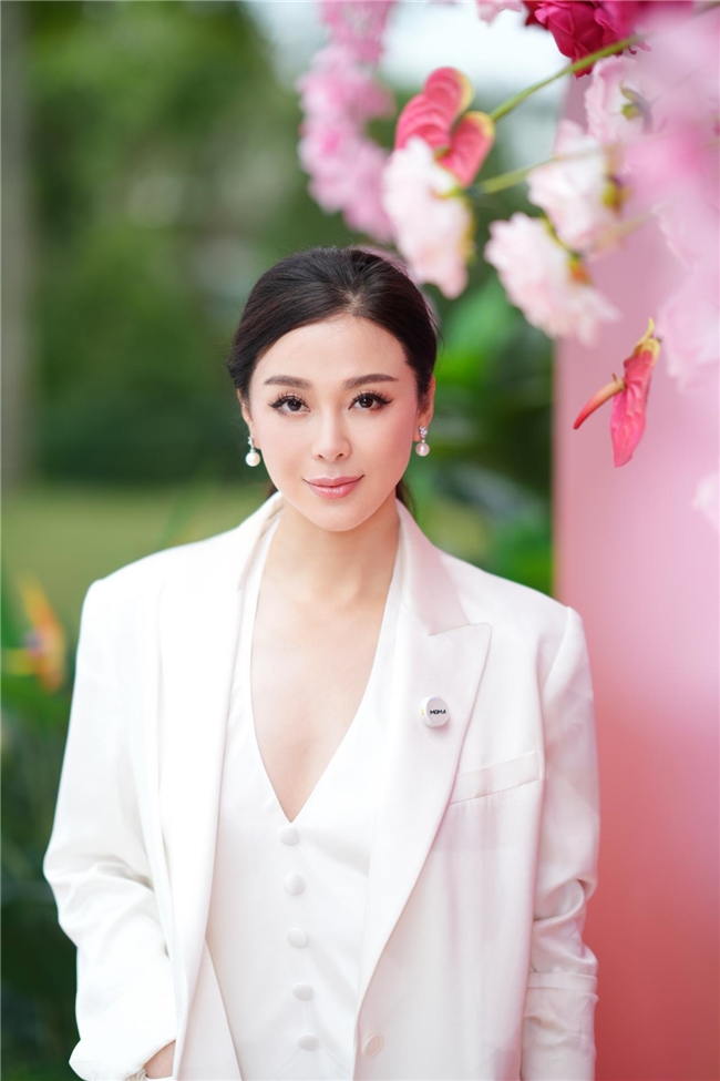 双赴博鳌与木兰悦享荟！柏荟郑涵文以美学赋能女性新生态(图3)