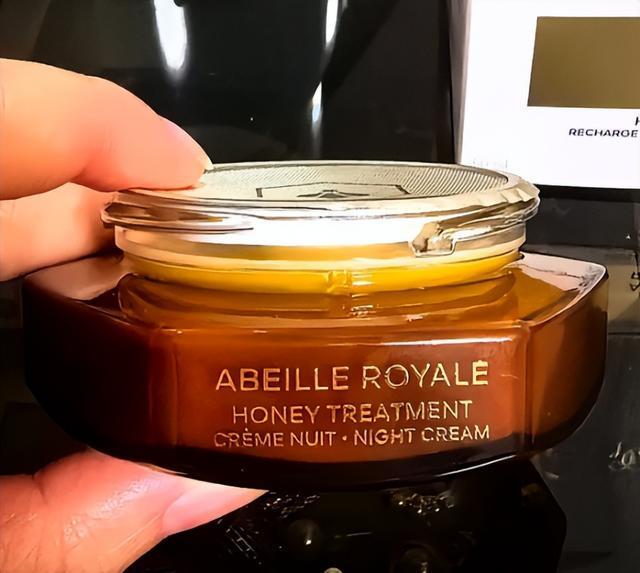 有效的抗衰老产品解析抗皱紧致护肤品哪款好？紧致垮脸好用的护肤品(图10)